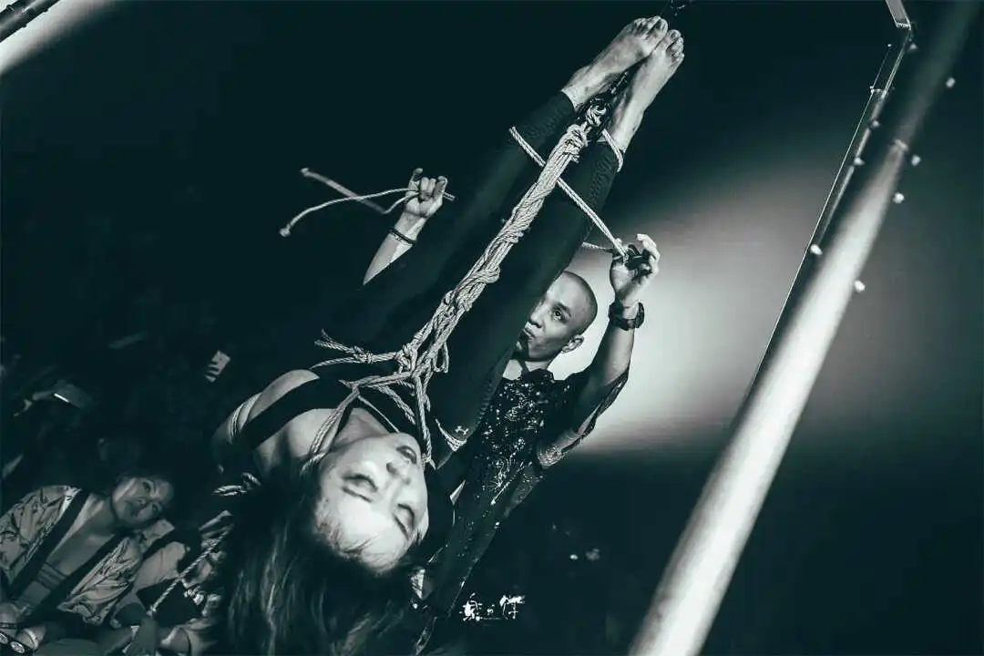 如何在BDSM中找到属于你的brat伙伴? 一