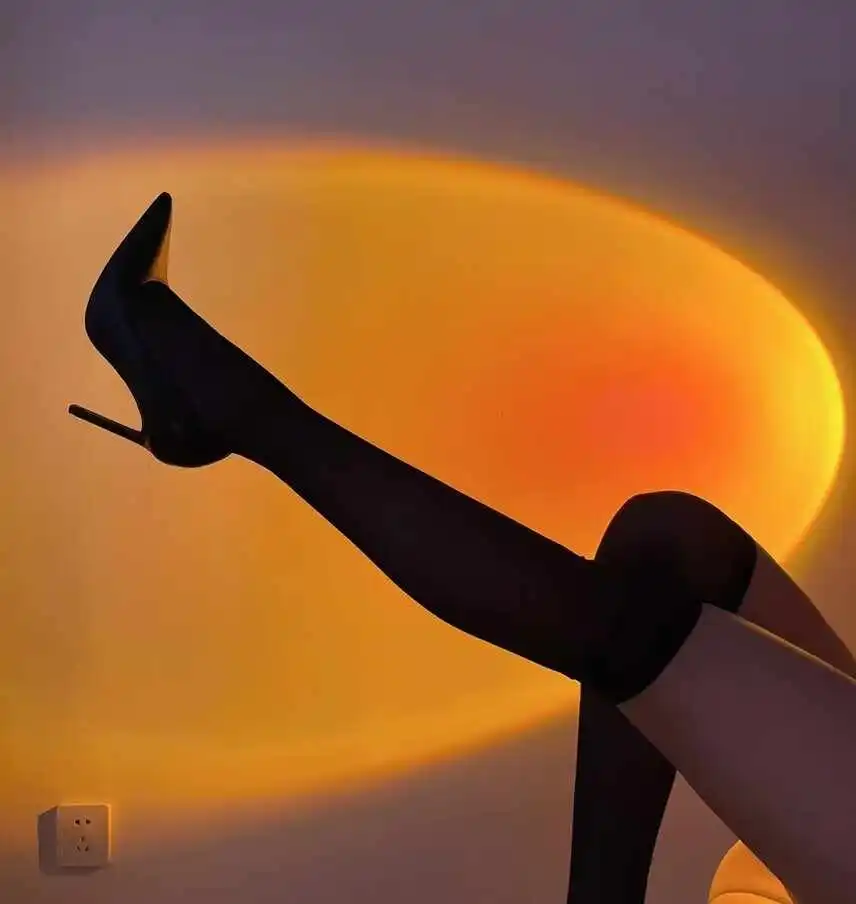 女王在BDSM中扮演的角色与权力动态有哪些深刻含义? 一