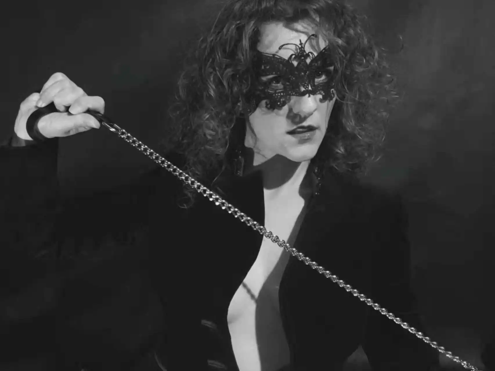 了解ddlg是什么，如何在关系中找到你的女王与小女孩角色 一