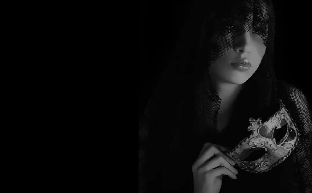 探讨一下“spank”的魅力——为什么它在BDSM圈中越来越受欢迎？ 一